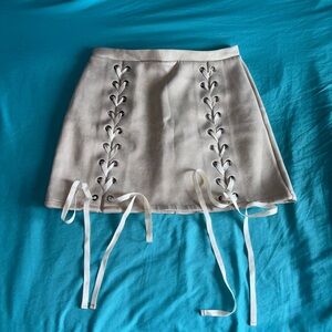 Women’s cream lace skirt